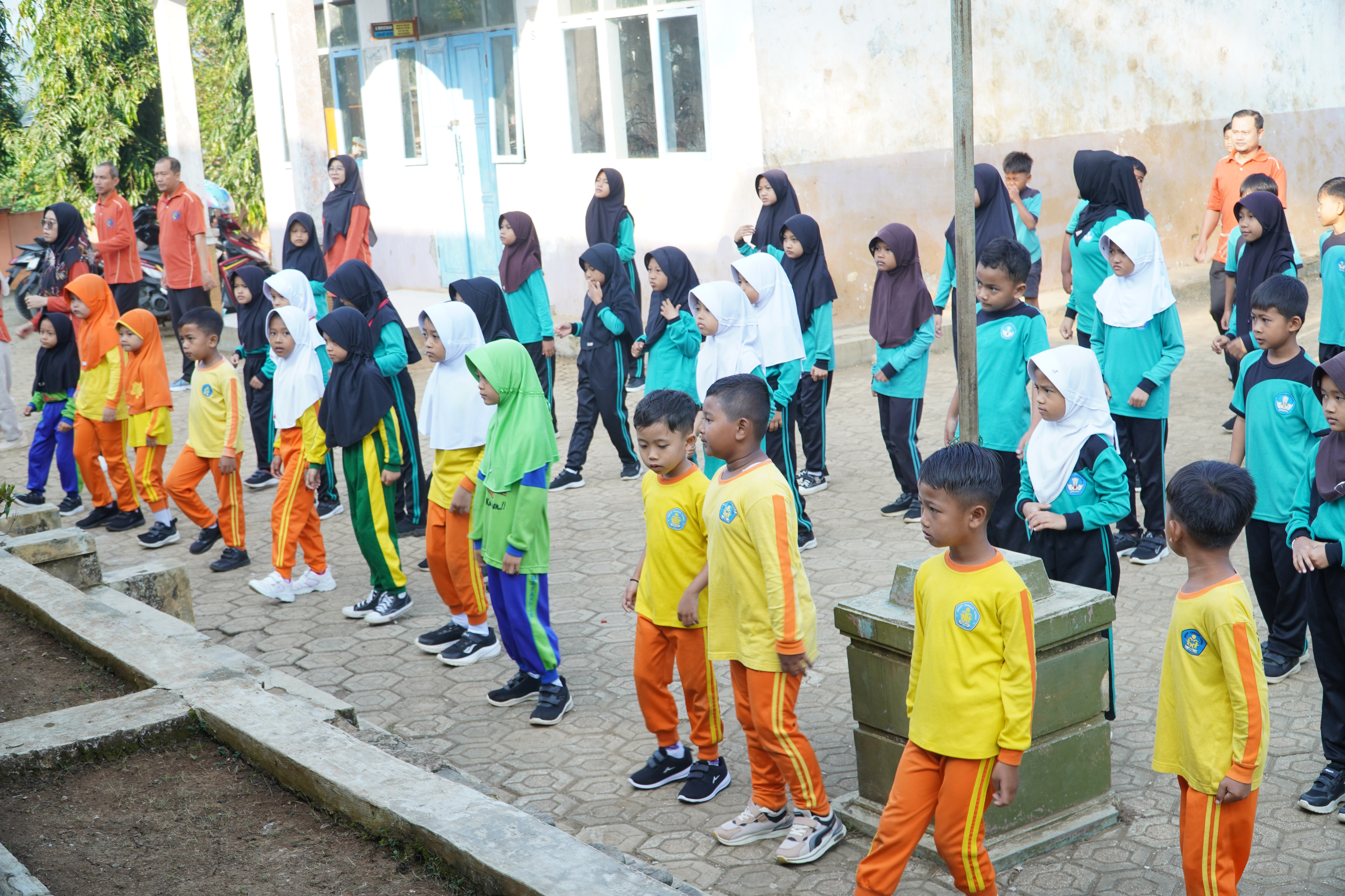 Kegiatan Pembiasaan Pagi dan Literasi